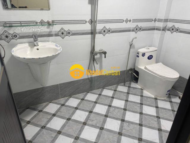 Nhà mặt phố bán