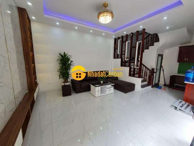 Nhà mặt phố bán