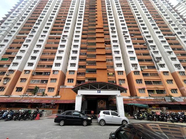 Apartment for sale in Petaling, Damansara Damai