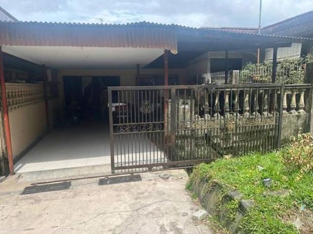 Terraced House for sale in Malaka
