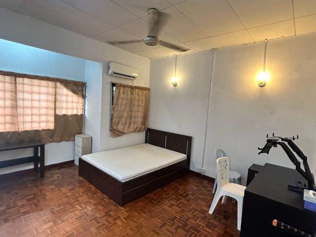 Room for rent in PJU 6, Petaling Jaya