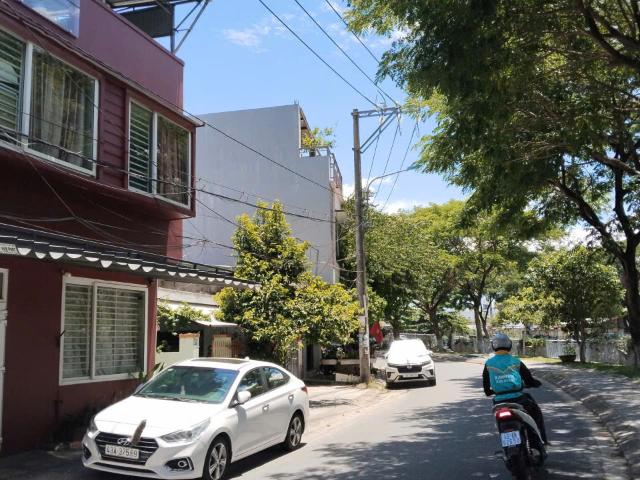 Nhà mặt phố bán