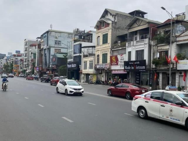 Nhà mặt phố bán tại Hoàn Kiếm, Hà Nội