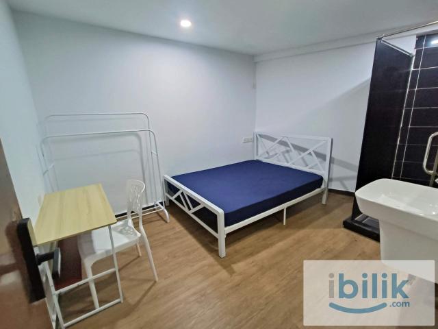 Room for rent in PJU 6, Petaling Jaya