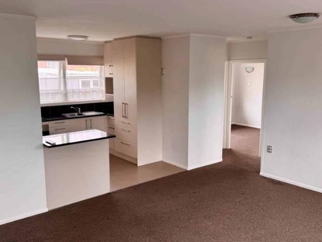 Apartment for rent in Mount Wellington, Oroua County