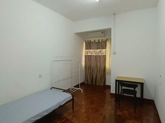 Room for rent in Petaling, Damansara Damai