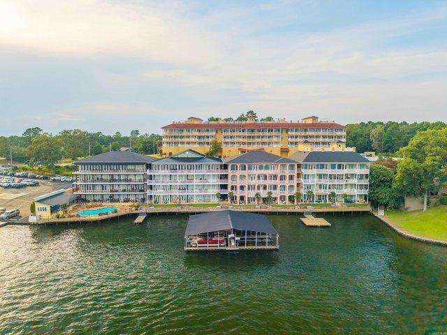Condo for sale in Hot Springs, Garland County