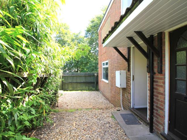 House for rent in Heigham Grove, East Bank
