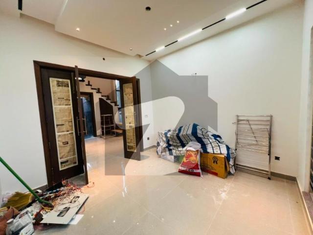 House for sale in Faisalabad, Islamabad Capital Territory