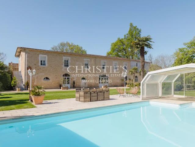 Local Commercial vente à Blaye