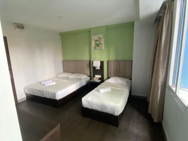 Room for rent in Country Heights Damansara, Kuala Lumpur