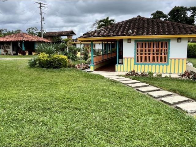 Hotel con encanto de 76800 m2 en venta Alcalá, Colombia
