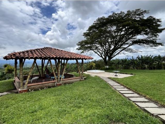Hotel con encanto de 76800 m2 en venta Alcalá, Colombia