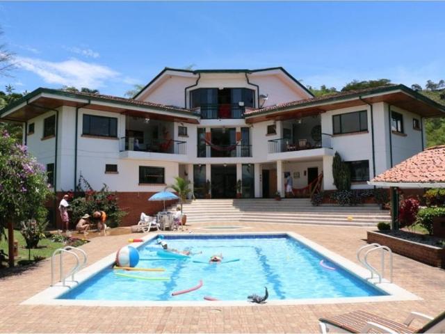 Local en arriendo en Caldas, Palestina