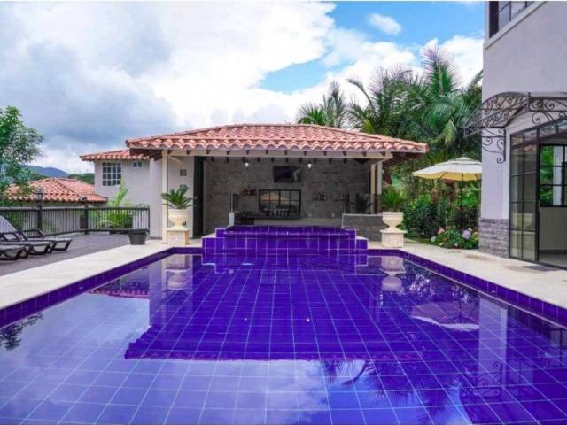 Local en venta en Antioquia, Guatapé