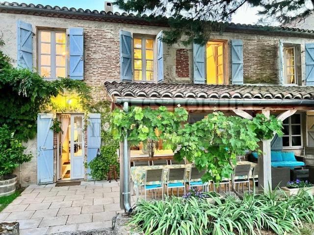 Local Commercial vente à Cahors, Mercuès