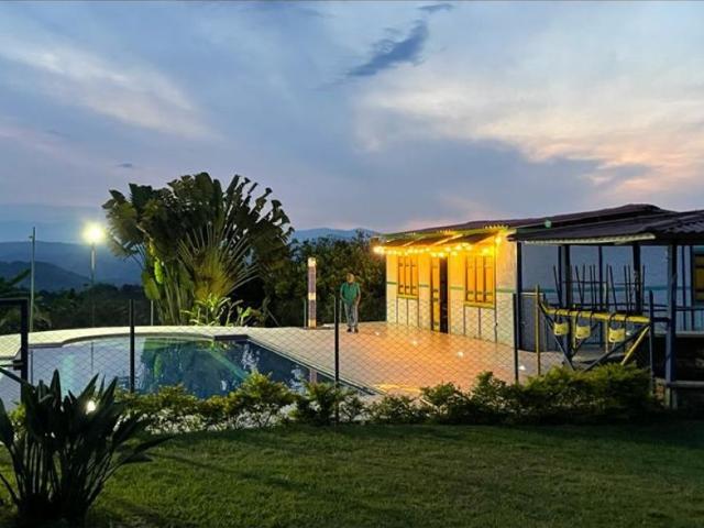 Local en arriendo en Caldas, Palestina