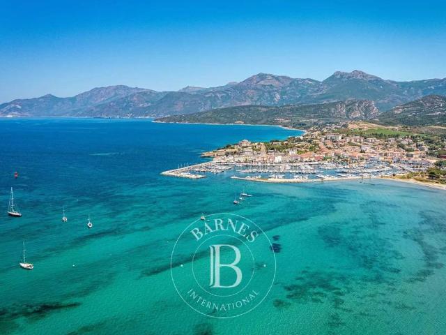 Local Commercial vente à Calvi, Saint-florent