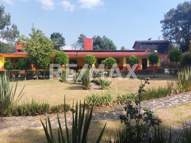 Edificio en venta en Valle De Bravo, Estado de México