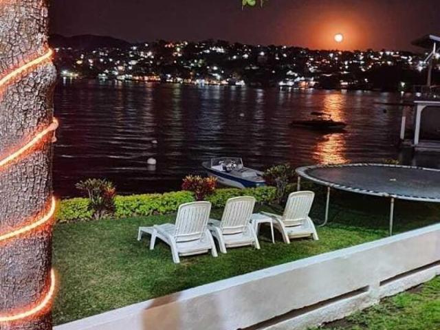Hotel en Venta en Tequesquitengo