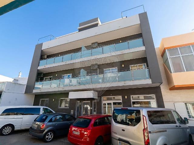Loja alugar em Quarteira, Loulé