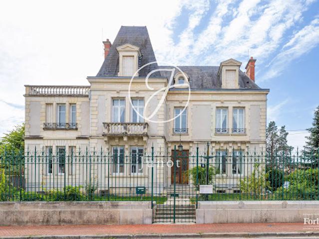 Villa vente à La Guerche-sur-l'Aubois, Cher