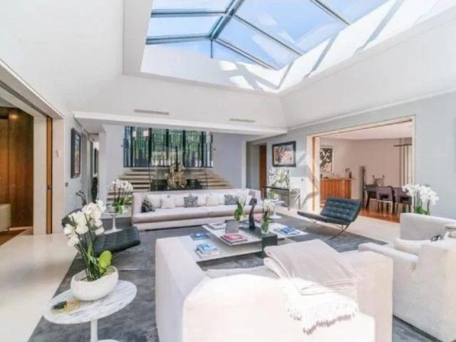 Maison vente à Paris, Île-de-France
