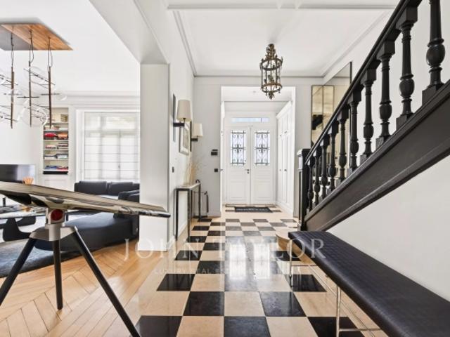Maison vente à Paris, Île-de-France