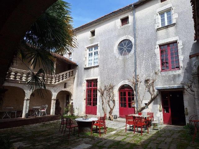 Maison vente à Angoulême, Montemboeuf
