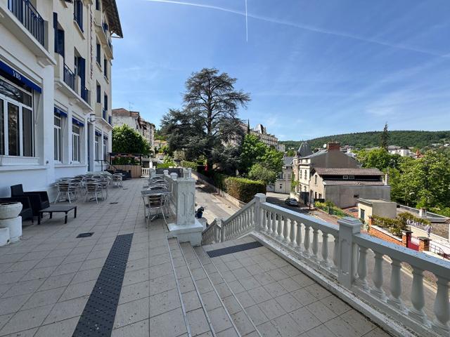 Local Commercial vente à Riom, Châtelguyon