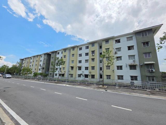 Flat for sale in Wellesley, Penang