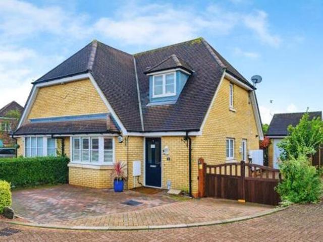 House for sale in Dunstable, Central Bedfordshire