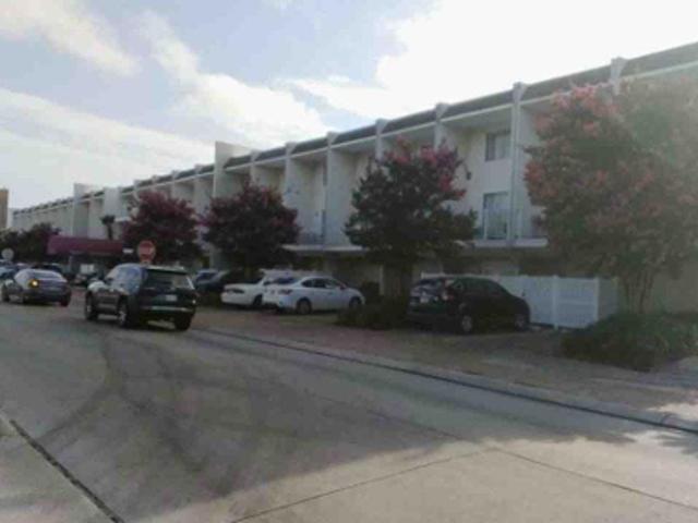 Condo for sale in Metairie, Louisiana