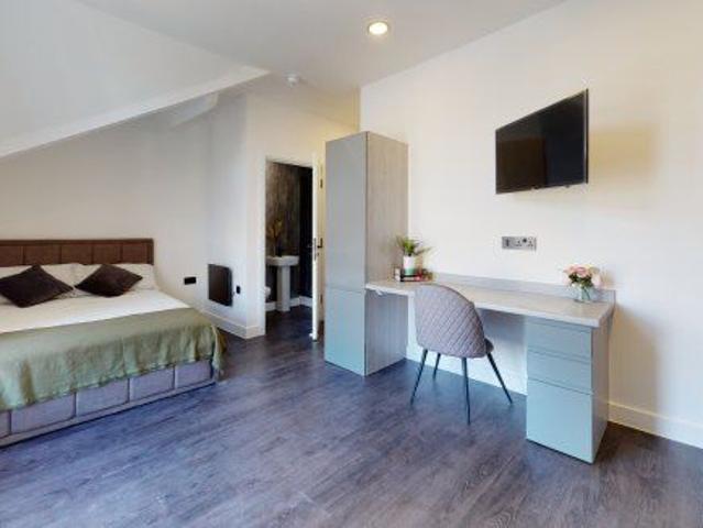 Room for rent in The Meadows, Haddon