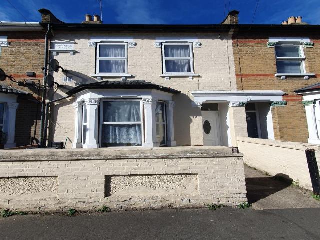 House for rent in London Borough of Hounslow, Greater London