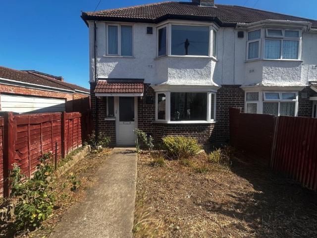 House for rent in London Borough of Hounslow, Greater London