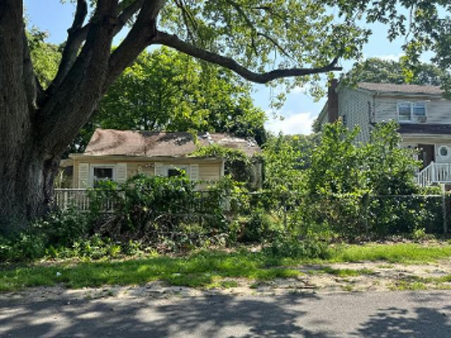 House for sale in Centereach, New York