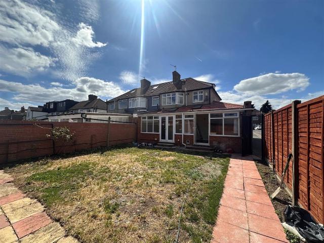 House for rent in London Borough of Hounslow, Greater London