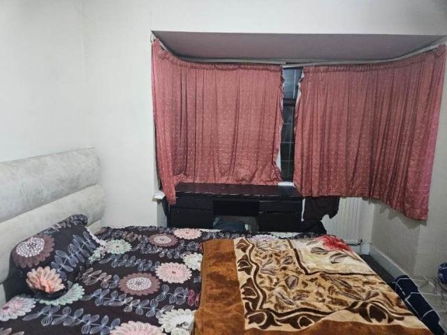 Room for rent in London Borough of Hounslow, Hanworth