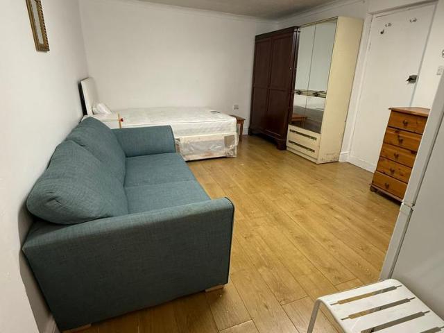 Apartment for rent in London Borough of Hounslow, Greater London