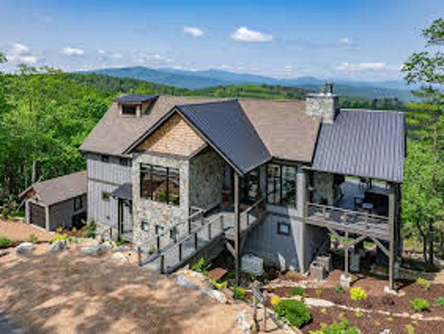 House for sale in Elk Park