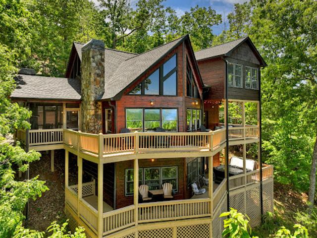 House for sale in Morganton