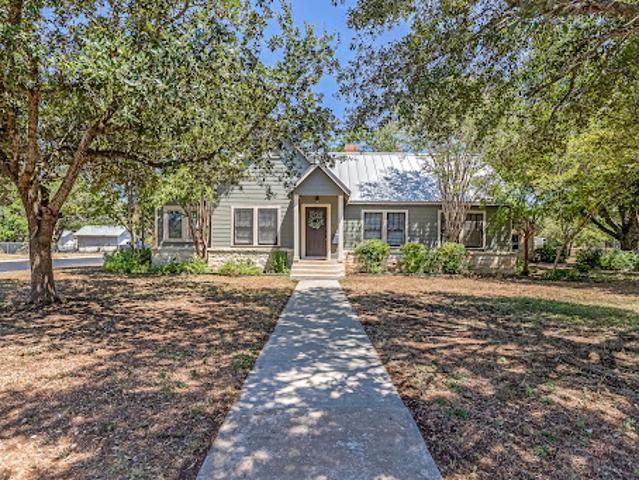 House for sale in Hondo House for sale in Hondo