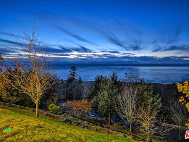 House for sale in Smith River, California