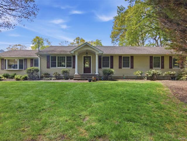 House for sale in Smithtown, New York