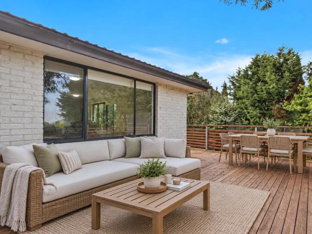 House for rent in Cordeaux Heights, Wollongong City Council