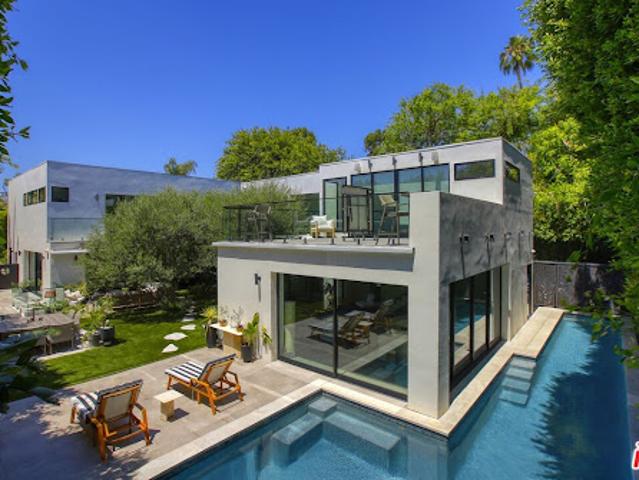 House for sale in Canoga Park, California