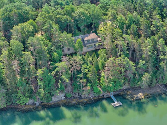 House for sale in Bailey Island, Maine