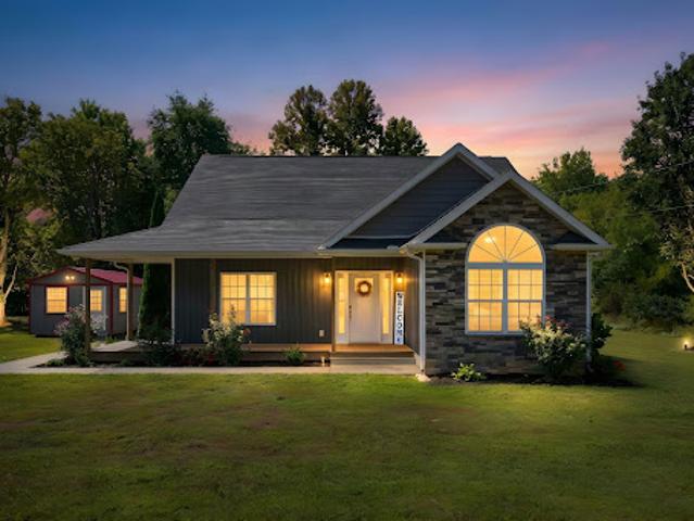 House for sale in Dickson, Middle Tennessee