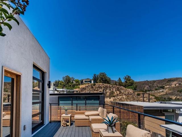 House for sale in Canoga Park, California